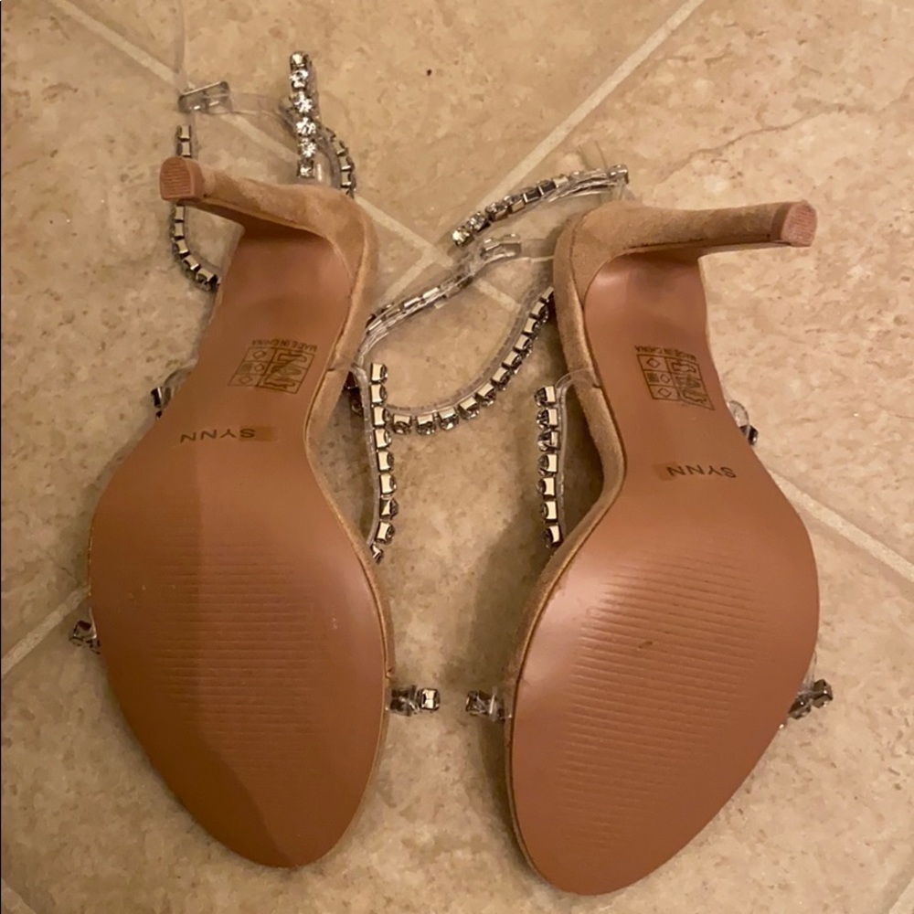 Heels - Picture 3 of 3